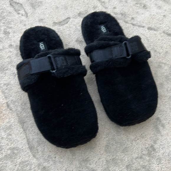 UGG | Shoes | Ugg Mens Fluff It Black Plush Indooroutdoor  display picture 1